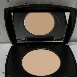 Dual Finish 220 Buff powder foundation Lancome